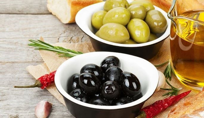 En sağlıklı zeytin açıklandı: Siyah mı yeşil mi tartışması bitti - Resim: 1