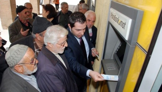 Emeklilere ATM eziyeti: İsyan ettiler - Resim: 8