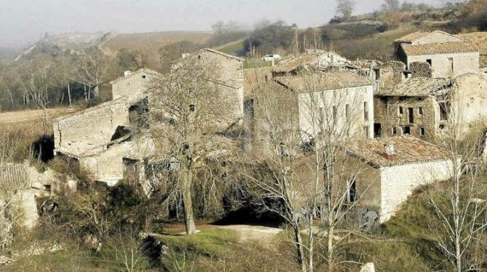 50 yıldır kimsenin yaşamadığı köy satıldı: Değeri dudak uçuklattı - Resim: 7
