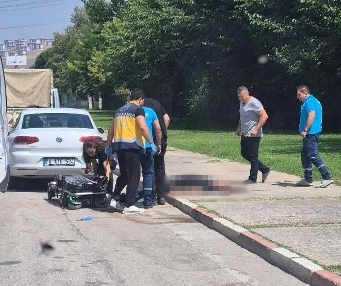 İş insanı yol kenarında kanlar içinde bulundu: Yanında sadece bir tabanca vardı - Resim : 1