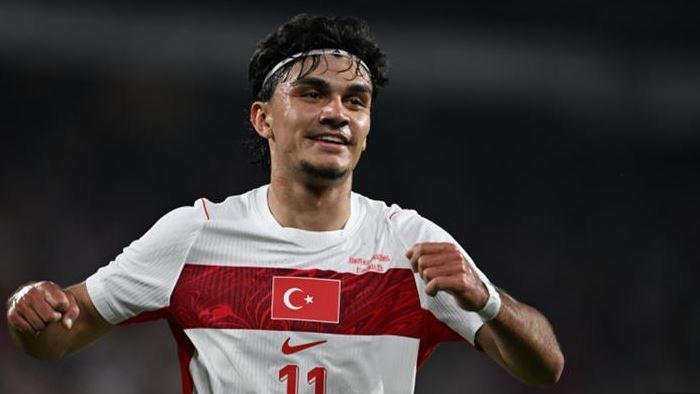 Okan Buruk bastırdı yönetim harekete geçti: Hedef Can Uzun - Resim: 6