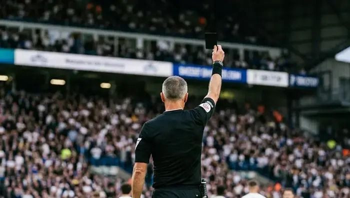Futbolda ezber bozan yeni dönem: Siyah kart sahaya çıkıyor - Resim: 1