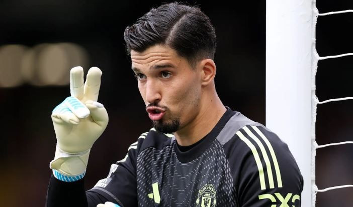 Altay Bayındır Türkiye'ye geri dönüyor: Süper Lig devi işi bitirdi - Resim: 5