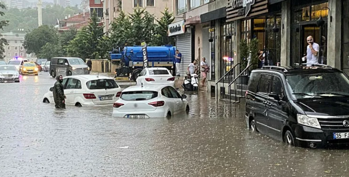 Meteoroloji 'şiddetli' diyerek uyardı: Batı'da kuvvetli sağanak... 6 ile sarı kodlu alarm - Resim: 3
