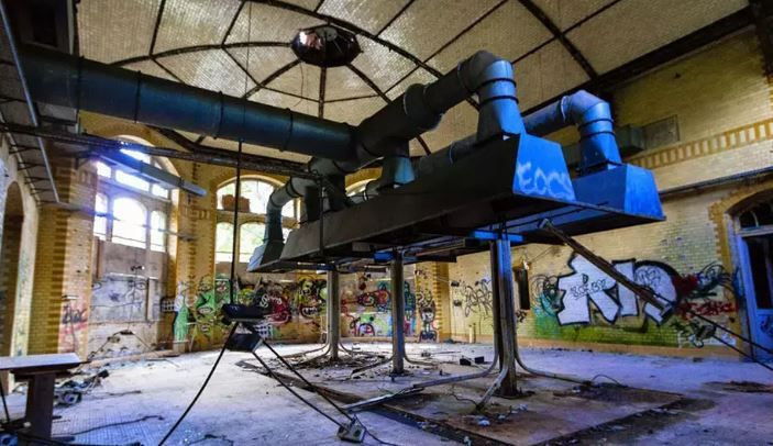 Dünyanın en karanlık hastanesi... Hitler’in odasından katillerin av sahasına - Resim: 2