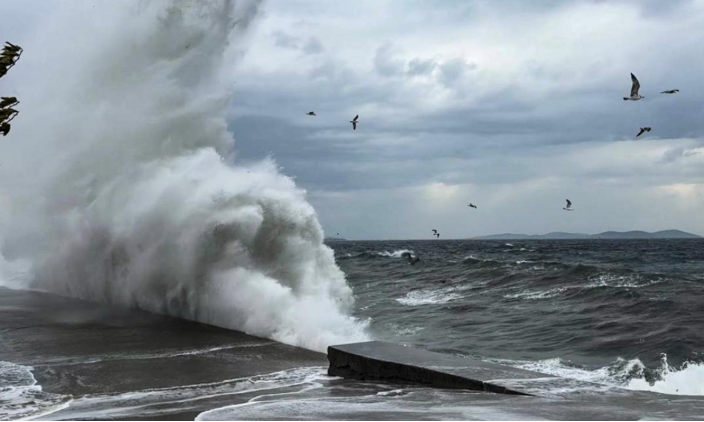 Meteoroloji il il uyardı: Ege'de 6 ile sarı kod, 80km hızda rüzgar - Resim: 2