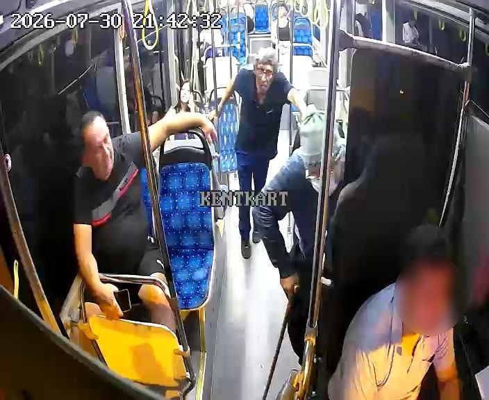 Kılık değiştirip şoförleri denetlediler: Halk otobüsü sürücülerine fiziki takip - Resim: 4
