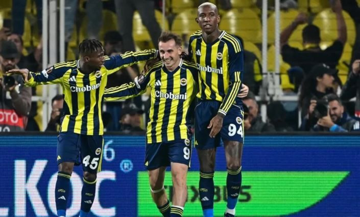 Fenerbahçe'de gelecek sezonun ilk bileti kesildi: Ayrılık listesi netleşiyor - Resim: 7