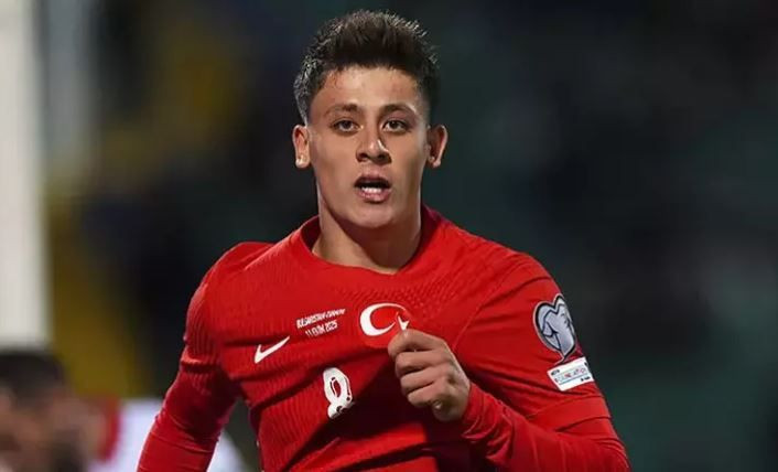 Dünya Arda Güler’i konuşuyor: Rumen basını kendi efsanesine benzetti - Resim: 14