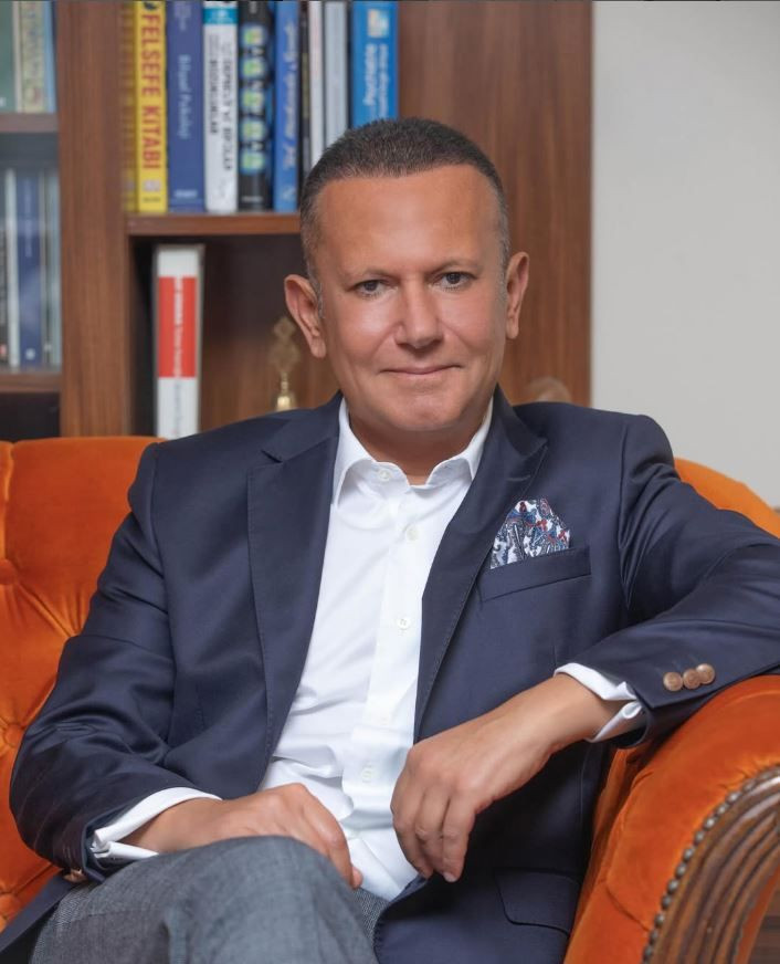 Sosyetede fırtına koptu: Nörolog Serdar Dağ ve sanatçı Züleyha Ortak arasında ‘Yasak aşk’ iddiası… 200 bin TL'lik bilezik dedikoduları ateşledi - Resim: 5