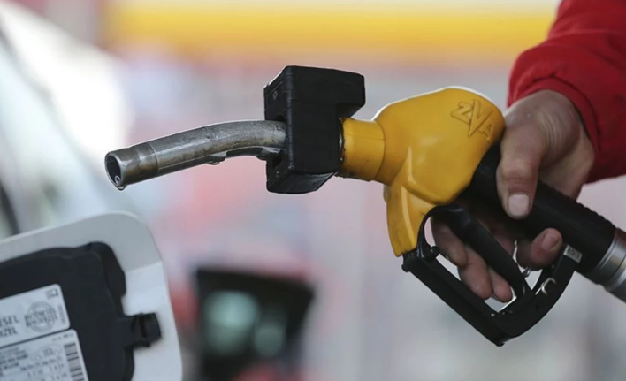Akaryakıta cuma günü tarihi bir zam daha geliyor: 74 lira olacak - Resim: 9
