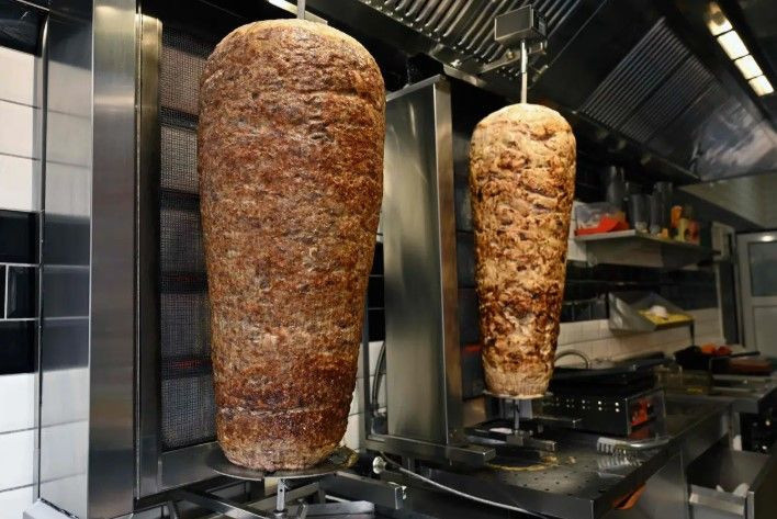 Döner, sucuk, köftede yeni dönem: Kurallar sil baştan değişti, artık bunlar yasak - Resim: 9