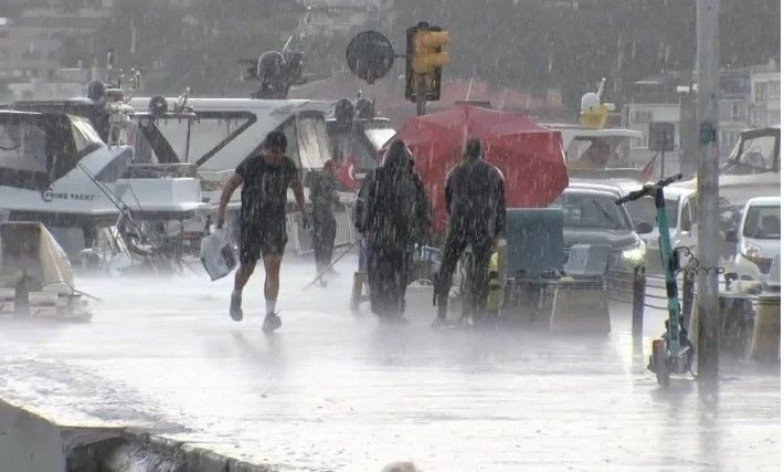Meteoroloji il il uyardı: Gök gürültülü sağanak geliyor (18 Eylül) - Resim: 9
