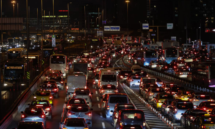 İstanbul'da trafik var mı? Avrupa ve Anadolu yakası anlık trafik durumu nasıl? (7 Eylül Pazartesi) - Resim: 10