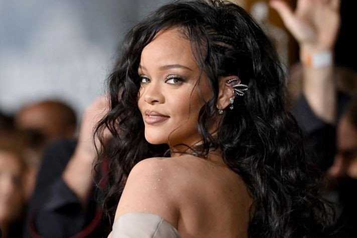 Riri geri döndü; 10 yılın ardından sonra stüdyoda: Yeni albüm geliyor - Resim: 2