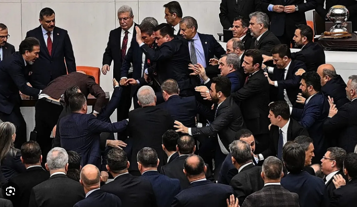 Erdoğan'dan 9 vekile giden 'disiplin' talimatı - Resim: 6