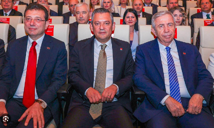Özgür Özel Mansur Yavaş'ın adaylığını ilan etti - Resim: 6