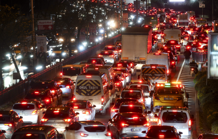İstanbul'da trafik var mı? Avrupa ve Anadolu yakası anlık trafik durumu nasıl? (7 Eylül Pazartesi) - Resim: 8