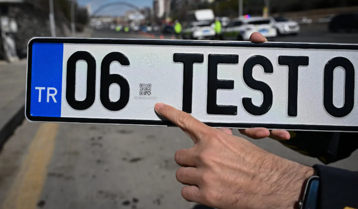 APP plakadan sonra plakalarda 'karekod' kaosu: Başvurular 5 kat arttı - Resim: 1