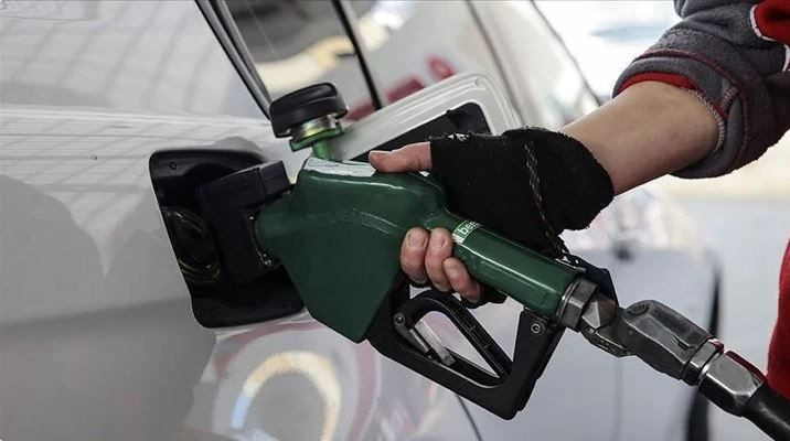Benzin ve motorine dev zam: TÜPRAŞ dağıtım şirketlerine bildirdi - Resim: 2