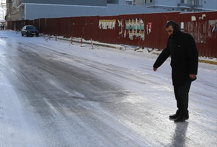 Kar ve buzda güvenli adım atmanın püf noktaları: İşte uzmanların gizli taktikleri - Resim: 7