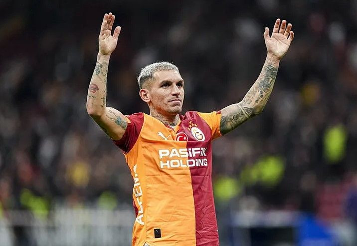 Cimbom rekor üstüne rekor kırıyor: Taraftarlar mağazalara akın etti - Resim: 9