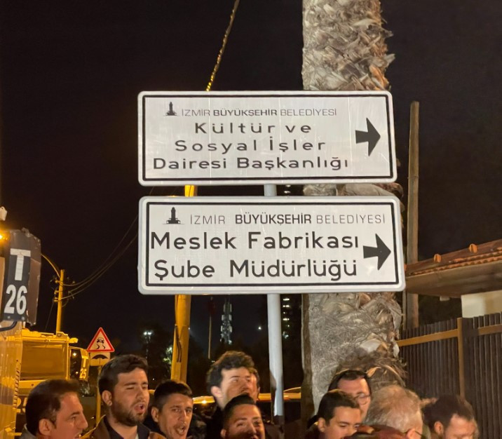 Meslek Fabrikası'nda nöbet sürüyor: Mahmut Tanal barikattaki kelepçeyi kesti - Resim : 3