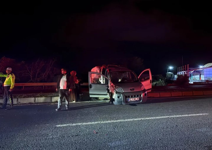 Kazaya müdahale edilirken ikinci kaza: 12 yaralı - Resim : 1