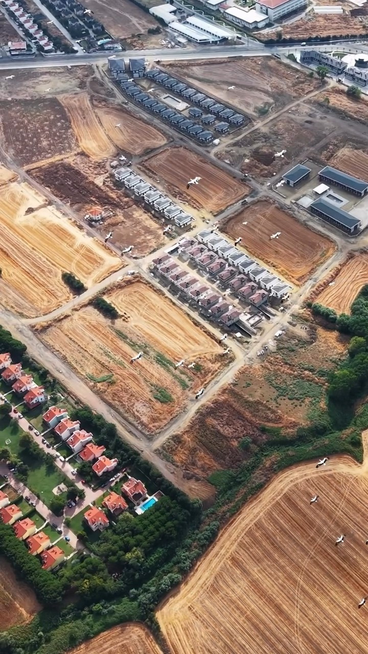Göç yolunda eşsiz kareler: Tekirdağ üzerinde anbean görüntülendi - Resim : 1