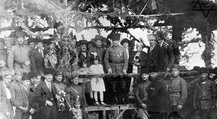 Atatürk'ün az bilinen 350 fotoğrafı albümde toplandı: Daha önce bu fotoğrafları hiç görmediniz - Resim: 6