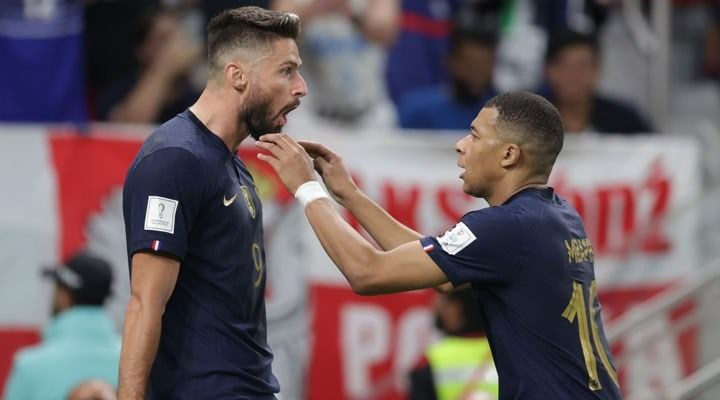 Ne yaptın sen Enes Çelik? Bursaspor'da Giroud ve Tavares ile transfer görüşmesi - Resim: 7