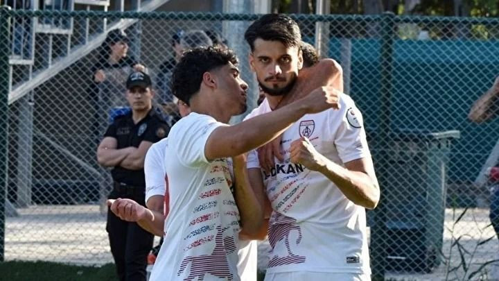 Türkiye’nin asırlık futbol takımı satılıyor: Bir zamanların efsanesiydi - Resim: 1