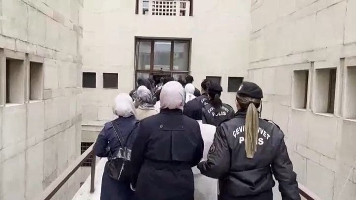 Sahte diplomayla tedavi faciası: Bir kent bunu konuşuyor: Ultrason cihazından diş ünitesine kadar - Resim : 4