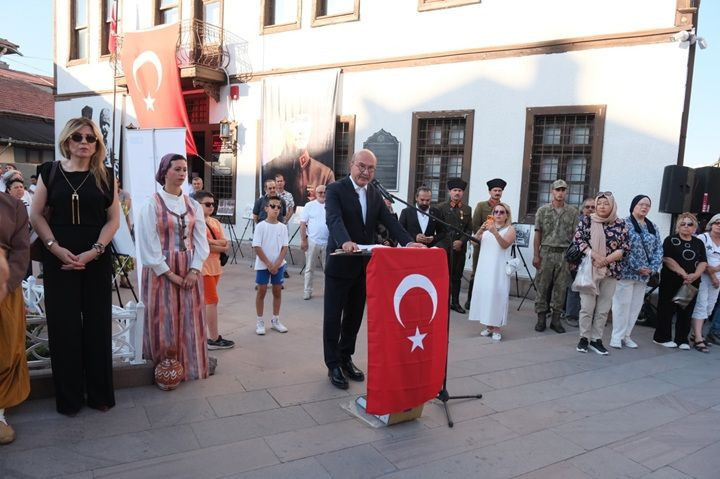 Karargâhtan Cepheye: “Düşman boyunduruğuna asla”: Tarihin yazıldığı ilçe - Resim: 8