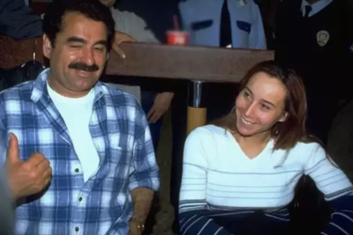 İmparator'un gözyaşları: 22 yıllık küslük yılbaşıda bitti! İbrahim Tatlıses Asena'yı görünce ağladı! - Resim: 1