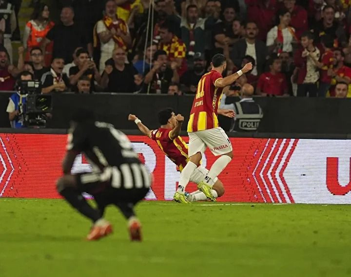 Ve Sergen Yalçın kararını verdi: Göztepe maçı ilk 11'de değişiklik - Resim: 12