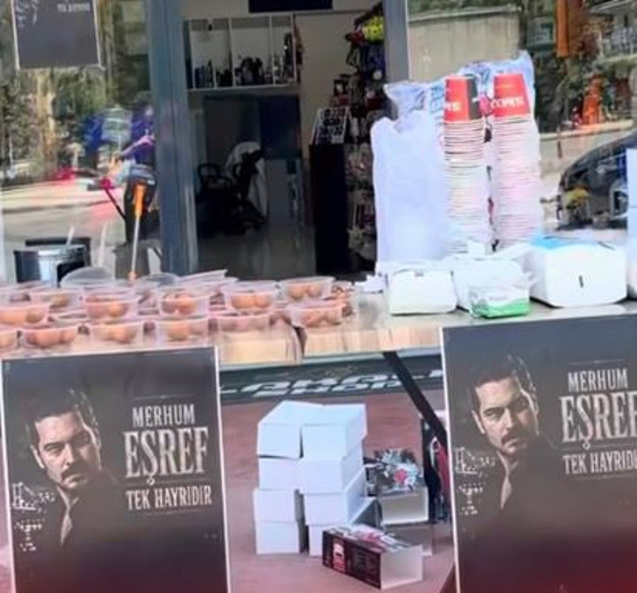 Eşref’in ölümü gündem oldu: Eşref Tek için helva dağıtıldı - Resim : 1