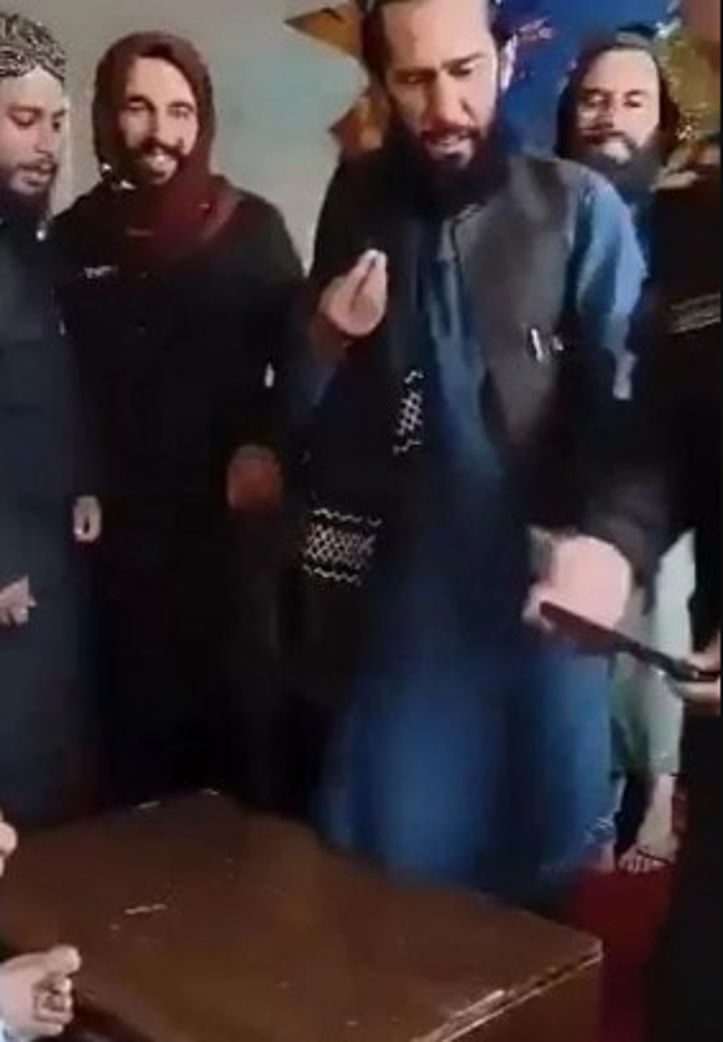 Taliban’dan akıllara zarar bir yasak daha: Kararı duyar duymaz harekete geçtiler - Resim : 2