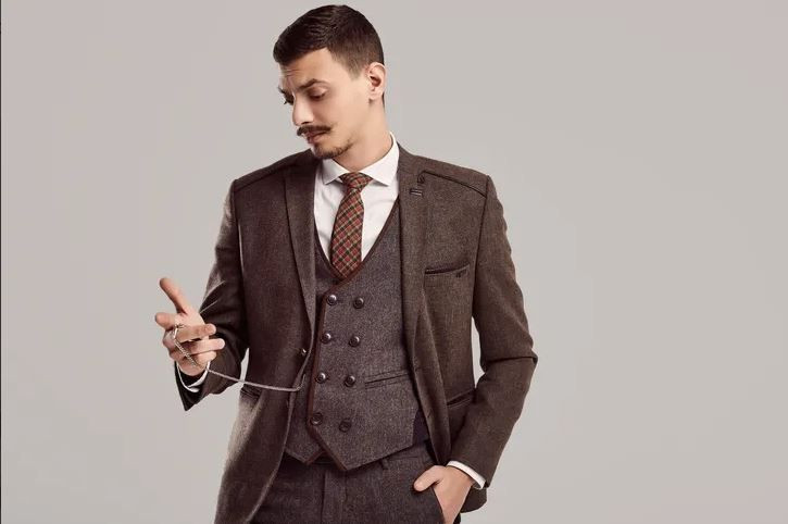 Yüzyıllık tabu bitmiyor: O ülkede bankacılar neden ‘kahverengi’ giymiyor? Sebebine yok artık diyeceksiniz - Resim: 14