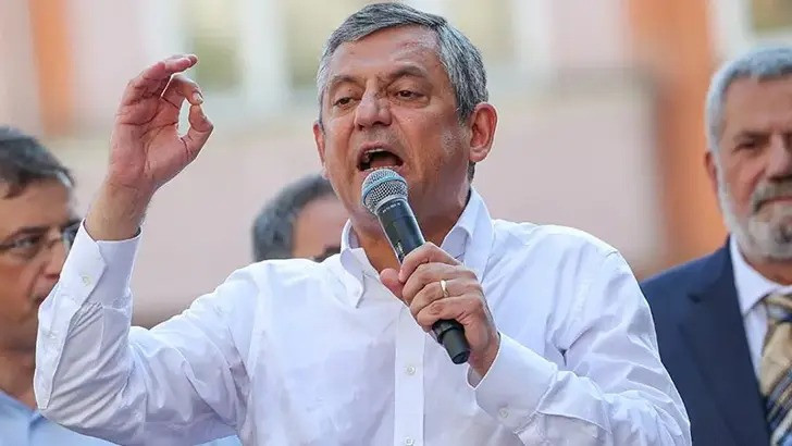 Özgür Özel'den vergi tepkisi: “Telefon katlanıyor, millet katlanamıyor” - Resim : 1