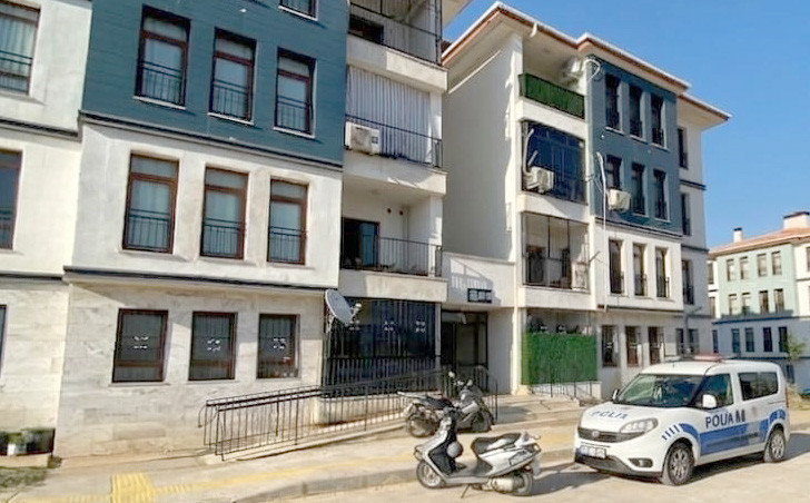 Annelerini kanlar içinde bulmuşlardı: Katili her gün kapısını çalıyormuş - Resim : 2