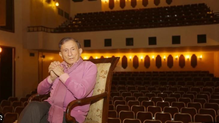 Türk tiyatrosu duayenine gözyaşlı veda: 72 yıllık efsane Haldun Dormen sonsuzluğa uğurlanıyor… Vasiyeti yerine getirildi - Resim: 26