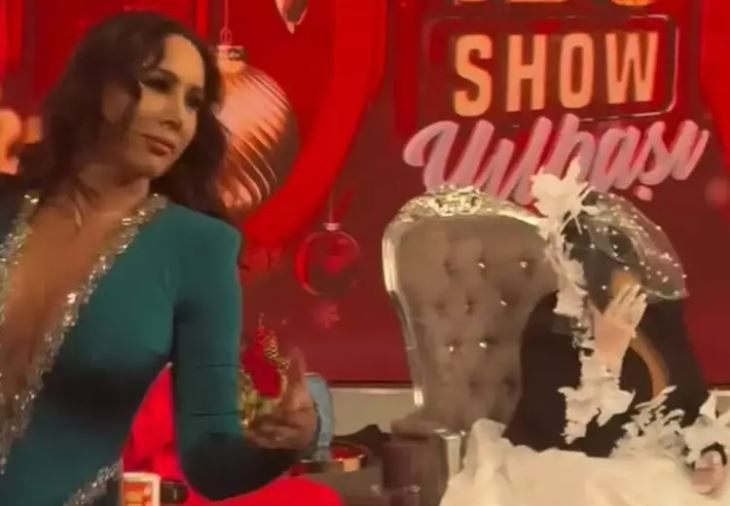 İmparator'un gözyaşları: 22 yıllık küslük yılbaşıda bitti! İbrahim Tatlıses Asena'yı görünce ağladı! - Resim: 10