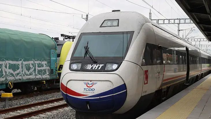 İstanbul'dan seyahat 1 buçuk saate düşecek...Uraloğlu, hızlı tren hattı için tarih verdi - Resim: 1