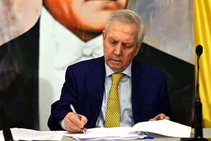 Aziz Yıldırım'ın takımdan göndereceği isimler belli oldu - Resim: 8