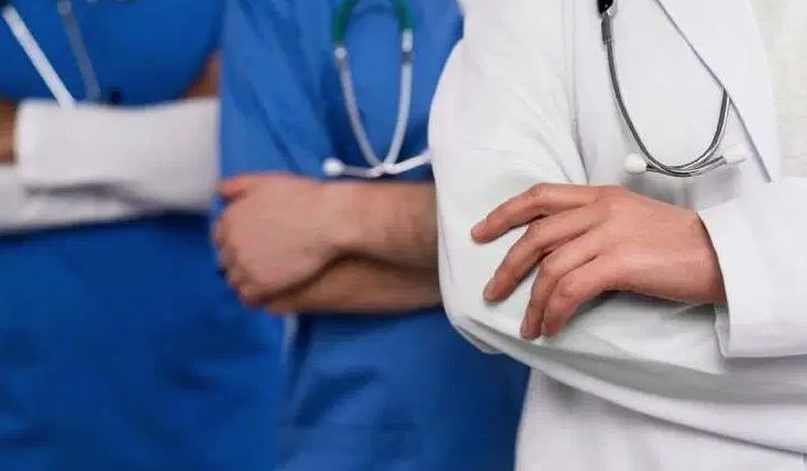 Hekimlerden eylem kararı: Bu tarihten itibaren uzaktan muayene yapılmayacak - Resim: 1