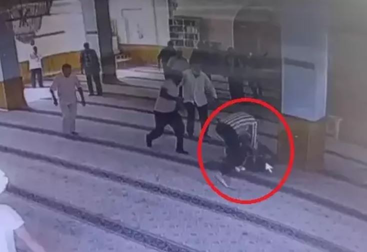 Namaz kılan komşusunu &ouml;ld&uuml;rm&uuml;şt&uuml;: Cezası belli oldu - Resim : 3