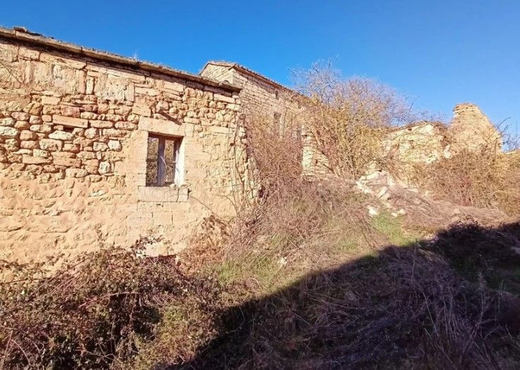 50 yıldır kimsenin yaşamadığı köy satıldı: Değeri dudak uçuklattı - Resim: 6