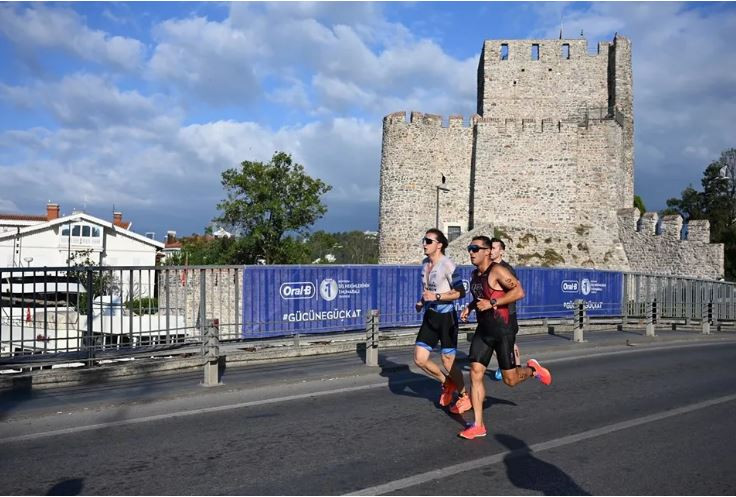 Boğaz’da şampiyonlar belli oldu: 6. İstanbul Boğaziçi triatlonu sona erdi - Resim : 5