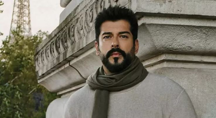 Burak Özçivit ve Fahriye Evcen Joy Awards’ta bu yıl yok - Resim : 1